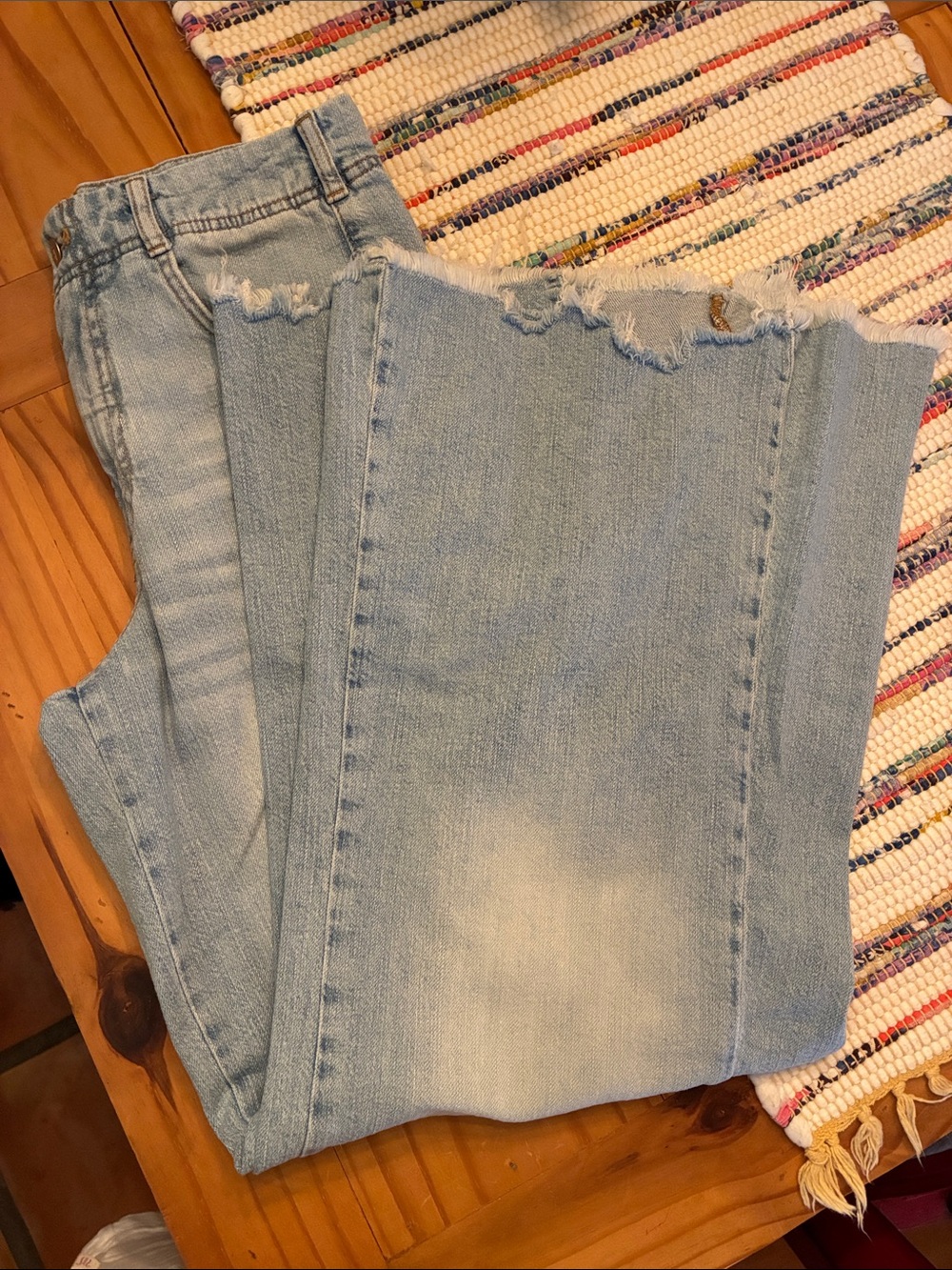 Pilcro Mid-Rise Light Blue Adi Jeans, measures size 28 - Picture 6 of 9